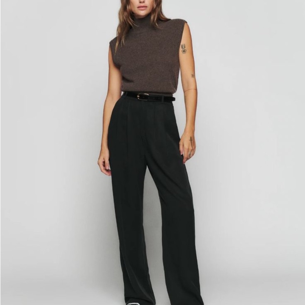 Reformation Arco Sleeveless Turtleneck Cashmere in XS